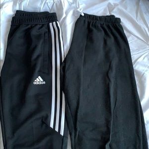 Joggers and sweatpants